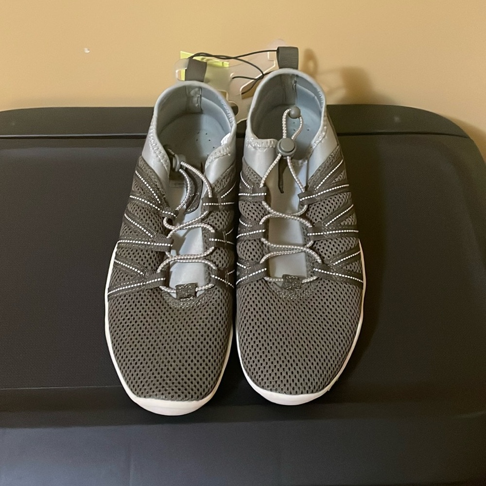 Target women’s outdoor shoes size 9